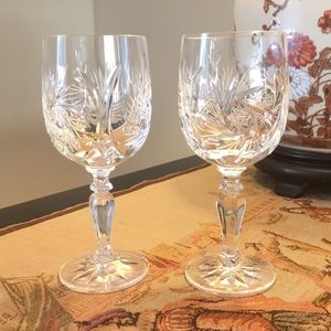 Pair of Crystal Wine Glasses in Perfect Condition